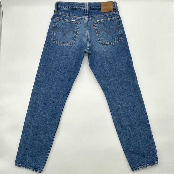 Levi’s Premium Wedgie Women's Size 27 Tapered Leg Button Fly Denim Blue Jeans - Picture 8 of 12